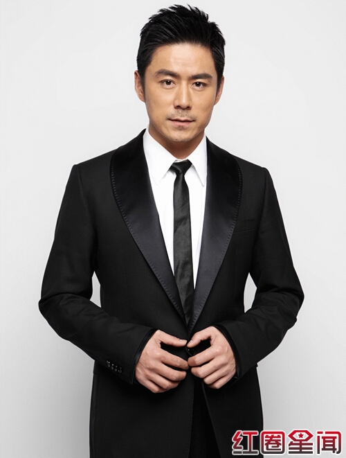 演员常铖与妻子曲双双完婚 揭常铖个人资料