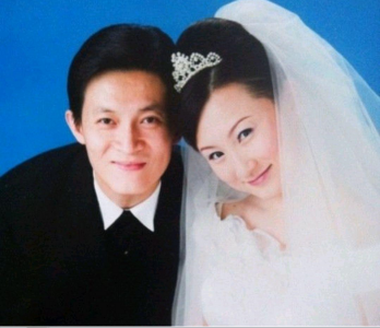 ​杨志刚老婆张静个人资料简介（杨志刚一家三口幸福美满）