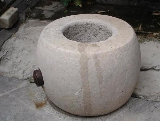 北京故宫珍妃井灵异事件揭秘,珍妃井为什么铁棍上锁?本文共(851字) 北京故宫珍妃井灵异事件揭秘,珍妃井为什么铁棍上锁?本文共(851字)