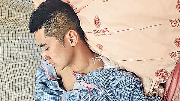 陈家乐脖子上是什么？陈家乐老婆资料本文共（908字）