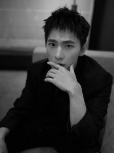 ​杨洋千玺狗啃刘海造型好火长得好看什么发型都hold的住