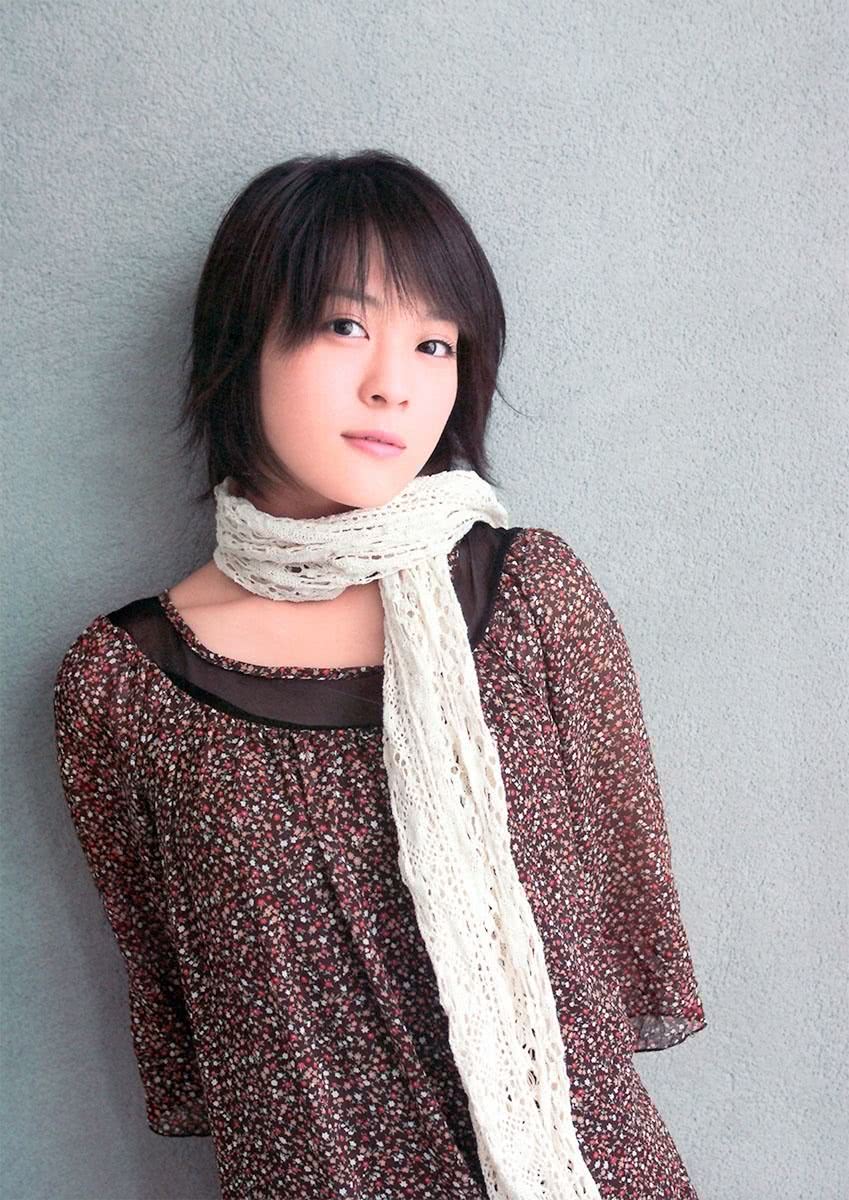 北乃绮个人资料写真作品