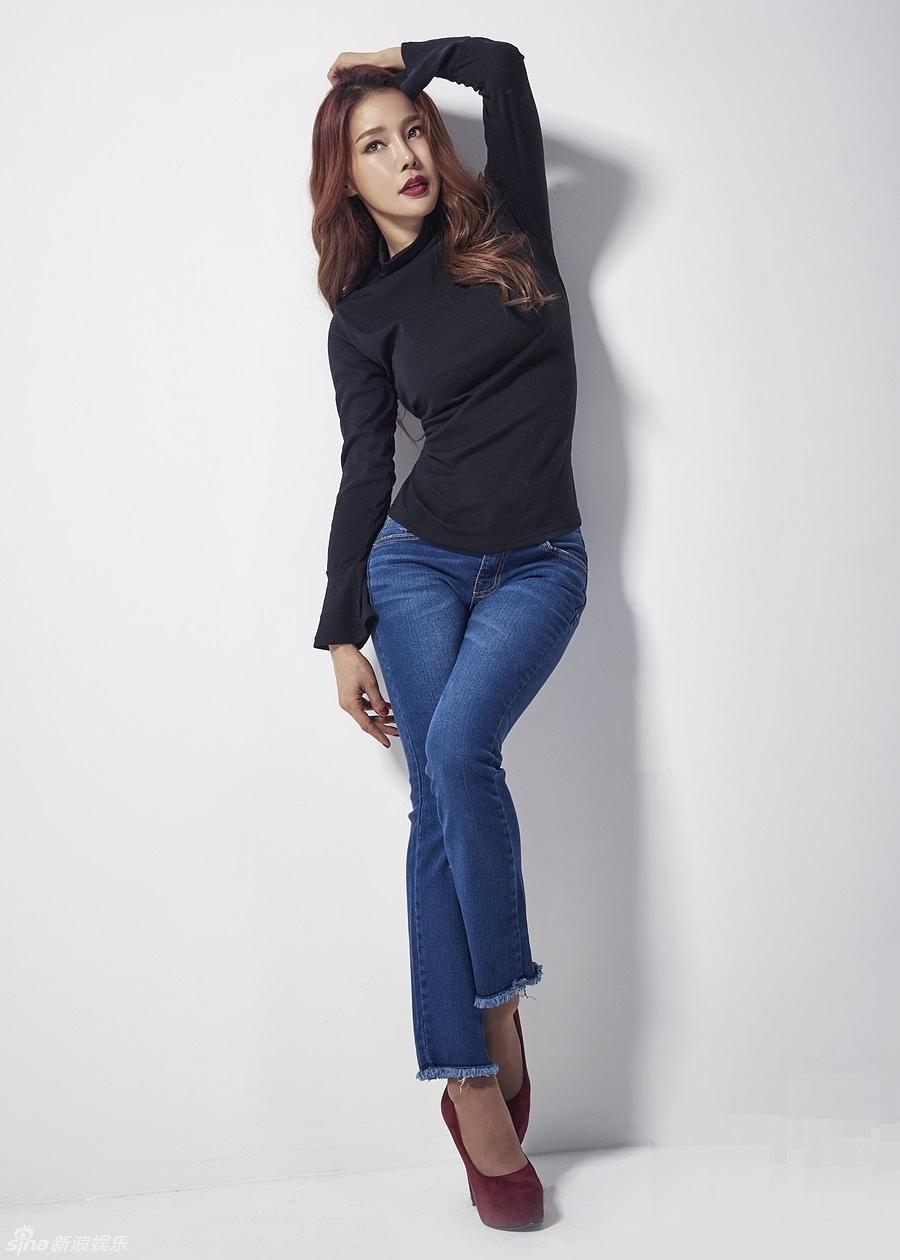 米娜个人资料写真作品