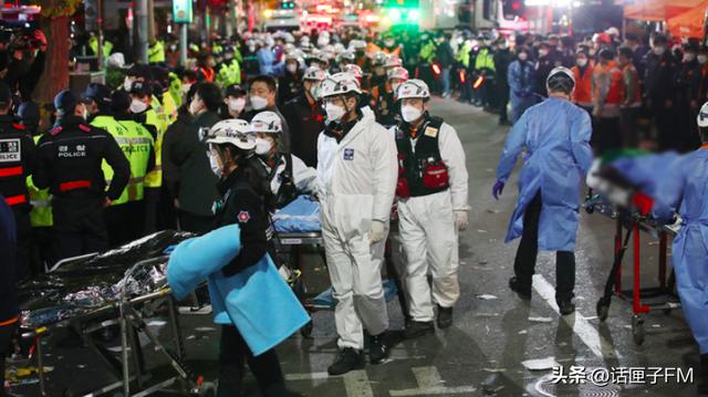 韩国踩踏事故亲历者发声多少人：韩国踩踏事故超200人死伤(4)