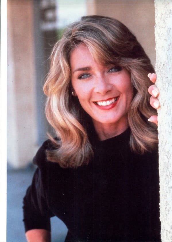 安妮-玛丽·马丁个人资料写真作品