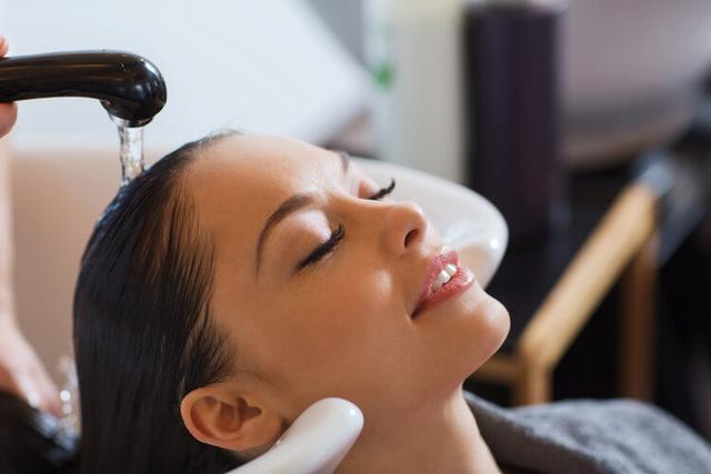 为什么经期的时候不能洗头(洗头是姨妈期禁忌)(2)