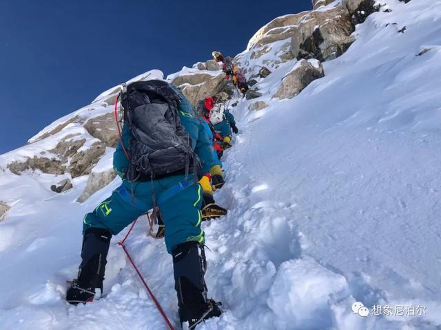 户外始祖鸟冲锋衣(让户外装备回归自然)(47)