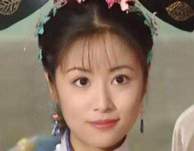 ​大明湖畔夏雨荷下一句