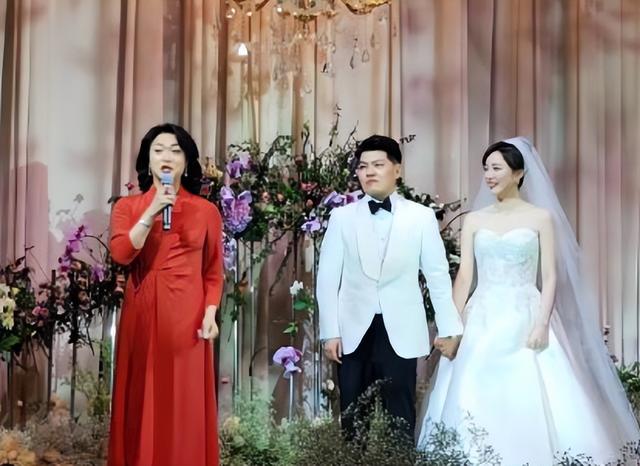 余声的老公事件如何处理(余声时隔20天抱娃露面)(8)