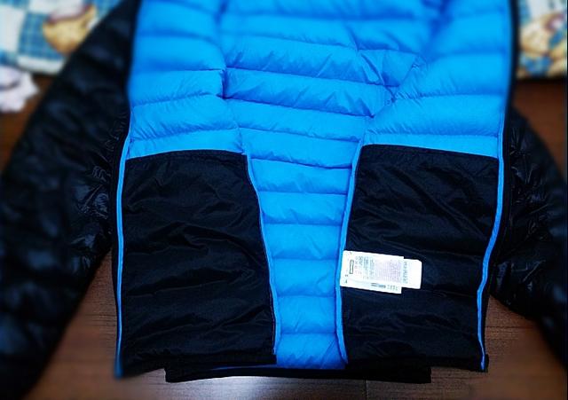 羽绒服moncler辨别真伪（羽绒服选Moncler还是加拿大鹅）(5)