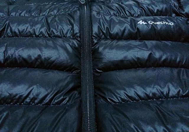 羽绒服moncler辨别真伪（羽绒服选Moncler还是加拿大鹅）(10)