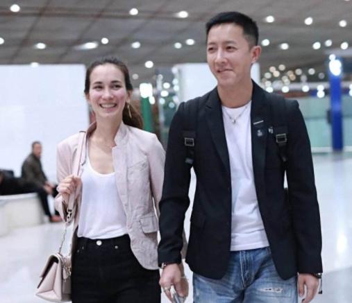 韩庚卢靖姗婚礼金在中去了吗(韩庚晒照庆祝结婚2周年)(7)