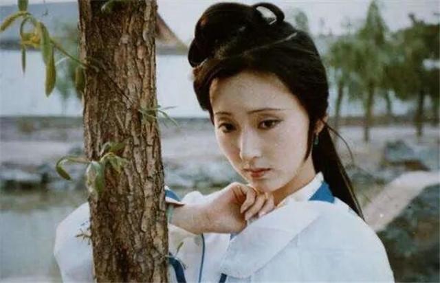 陈晓旭为何要出家呢(从家喻户晓到剃度出家)(10)