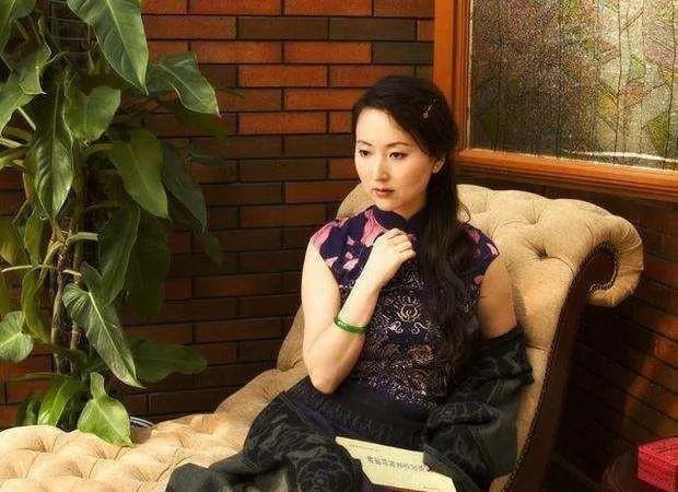 陈晓旭为何要出家呢(从家喻户晓到剃度出家)(21)