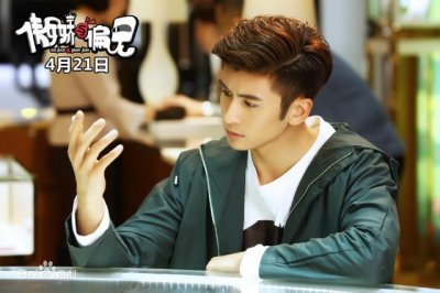 ​陈凯歌和他老爸（足球运动员签约自己偶像）