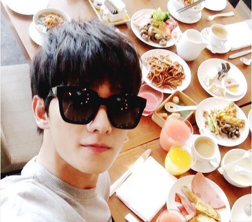 大牌墨镜有哪些牌子(奢奢哒韩星人手一副GM墨镜)(15)