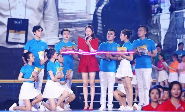 关晓彤腿上有没有腿毛(关晓彤腿长官方认证108cm)(6)