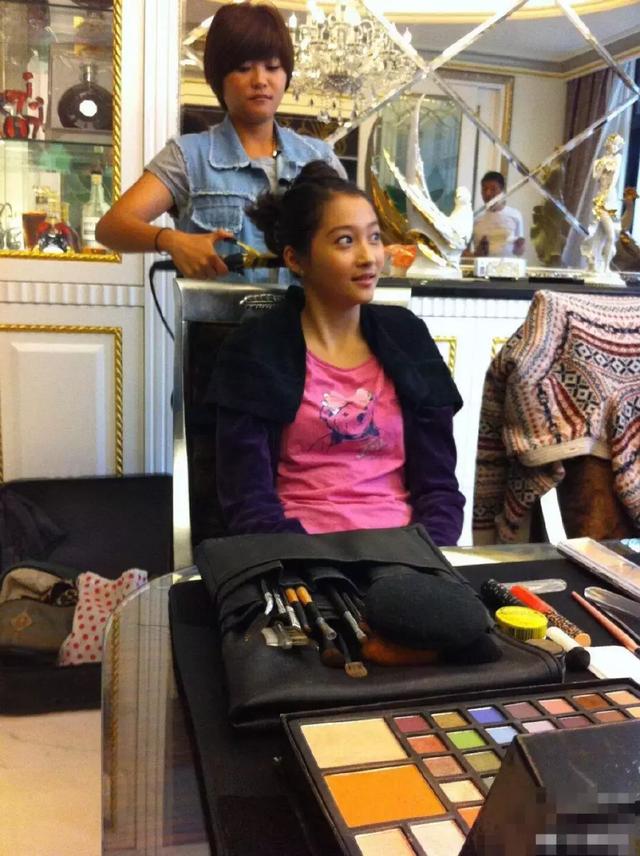 关晓彤腿上有没有腿毛(关晓彤腿长官方认证108cm)(13)