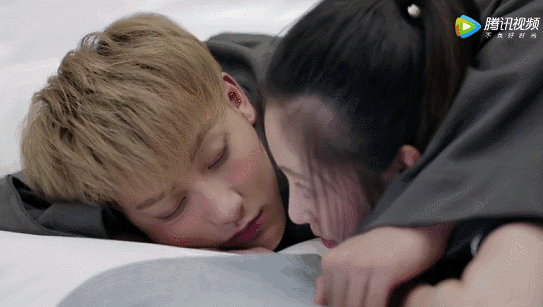 张雨剑吴倩是因戏生情吗(2年演7个女主撩遍娱乐圈男神)(18)