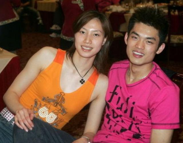 回顾林丹20年辉煌职业生涯(林丹5岁开始打球)(34)