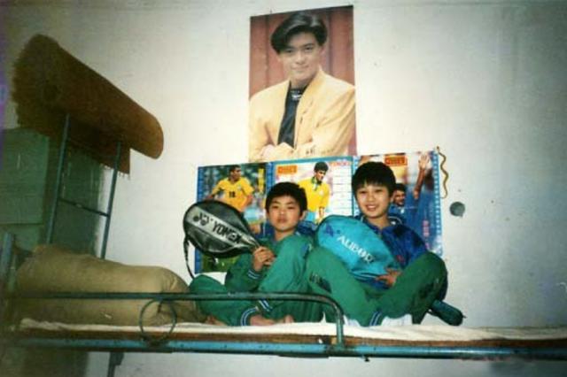 回顾林丹20年辉煌职业生涯(林丹5岁开始打球)(12)