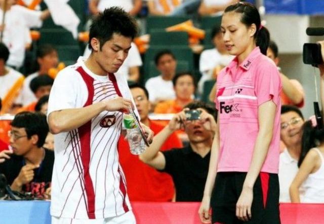 回顾林丹20年辉煌职业生涯(林丹5岁开始打球)(33)