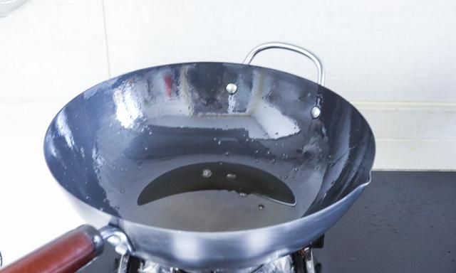 怎样防止铁锅生锈，防止铁锅生锈的几个妙招？图11