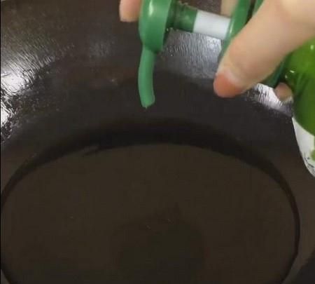 怎样防止铁锅生锈，防止铁锅生锈的几个妙招？图3