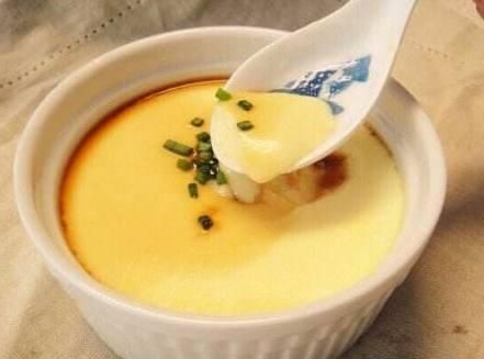 鸡蛋蒸出来发黑能吃吗