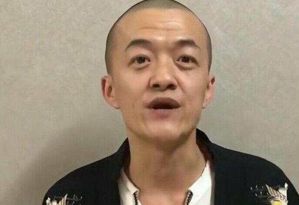 赵本山当年成名后抛弃的女人(2位爱人5名爱徒皆离世)(26)