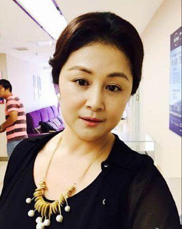 赵本山当年成名后抛弃的女人(2位爱人5名爱徒皆离世)(27)