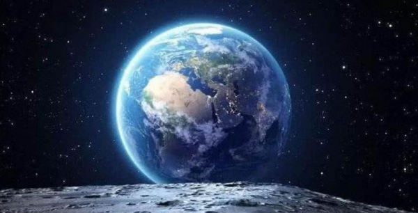 月球绕地球公转周期,月球围绕地球转一圈是女人月经周期图4