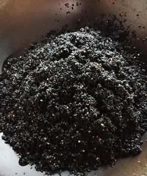 芝麻怎么洗不会浮起来,田里的芝麻刚弄回来怎么弄干净呢图3