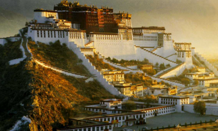 布达拉宫在哪个山上,布达拉宫是哪里的图4