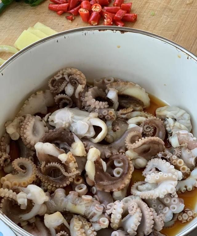 煮皮皮虾要放盐吗，大闸蟹皮皮虾还有海螺能一起煮吗煮多久？图5