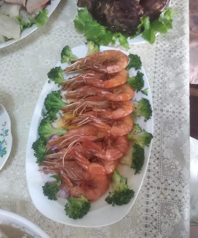 煮皮皮虾要放盐吗，大闸蟹皮皮虾还有海螺能一起煮吗煮多久？图4