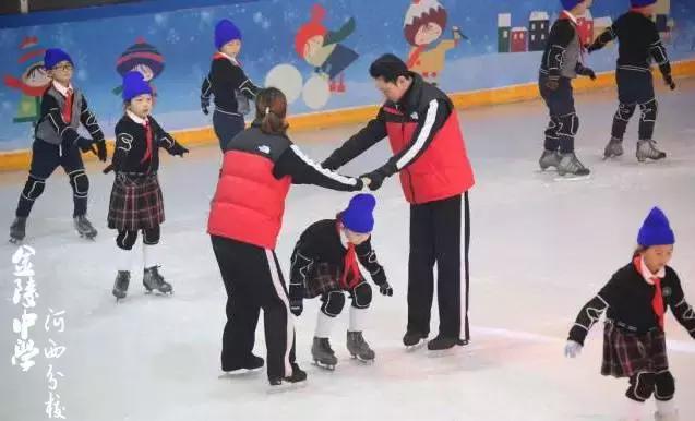 金陵中学本部与河西分校(金陵中学河西分校要在全国出名了)(23)