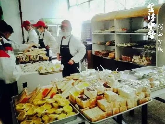 金陵中学本部与河西分校(金陵中学河西分校要在全国出名了)(26)