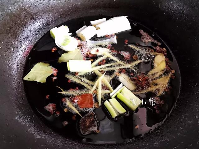 辣子鸡这样做又香又辣（教你辣子鸡的家常做法）(6)