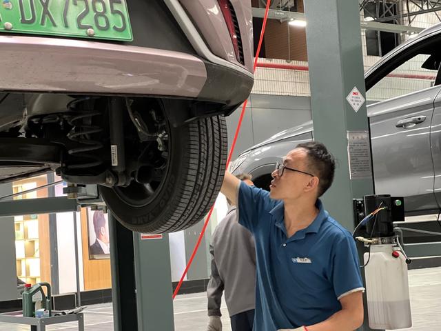 比亚迪海洋网售后服务接待流程(比亚迪海洋网重庆晟世绿迪售后服务中心正式运营)(9)