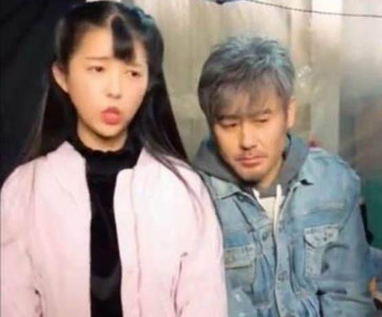 唐艺昕为何能被张若昀独宠(唐艺昕被爆与经纪人贾川关系暧昧)(12)