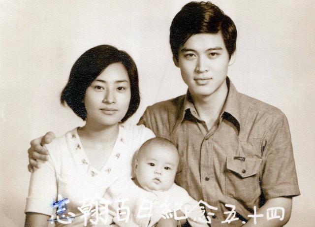 刘尚谦秋歌（春寒中美男子如今相貌变化大）(13)