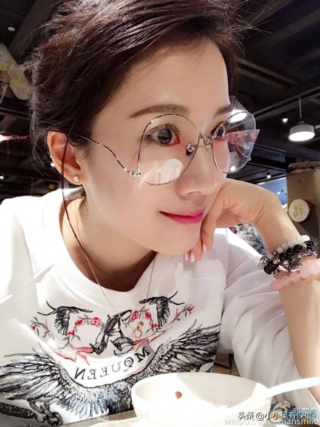 李念的现状（李念近照气质温婉）(20)