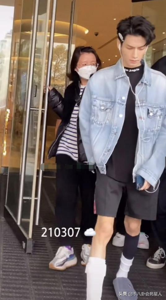 内娱审美降级（瘦到病态动脸成瘾）(3)