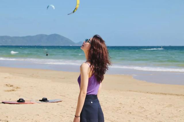 殷桃戴钻戒丰腴似少女(大满贯视后纯欲鼻祖)(39)