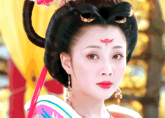 殷桃戴钻戒丰腴似少女(大满贯视后纯欲鼻祖)(14)