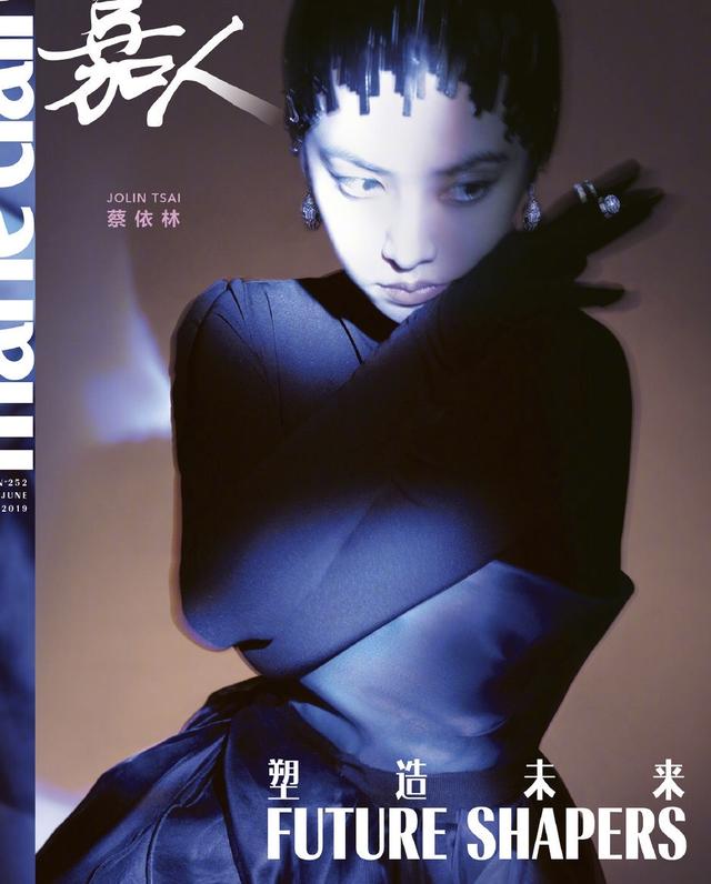 蔡依林惊艳写真集年轻(蔡依林首登嘉人封面)(3)