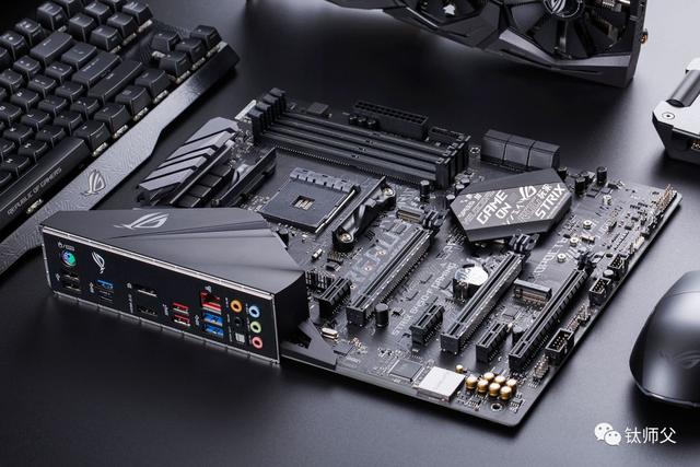 六款主流b450主板横评（最酷最潮的信仰级B450主板来了）(5)