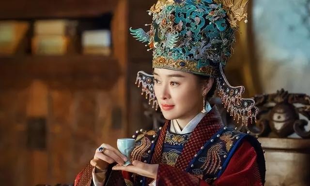 太皇太后和皇太后谁厉害（当太皇太后遭遇皇太后时）(7)