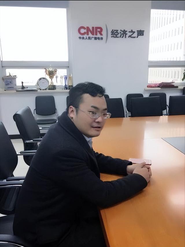 汤臣一品董事长徐枫徐正溪(送员工玛莎拉蒂)(2)